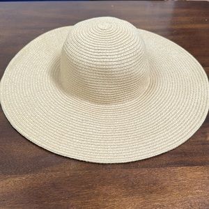 Beach hat
